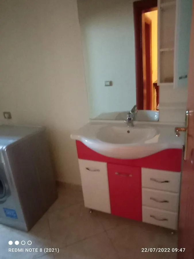 Guesthouse Fatos Biti Divjake 0*,